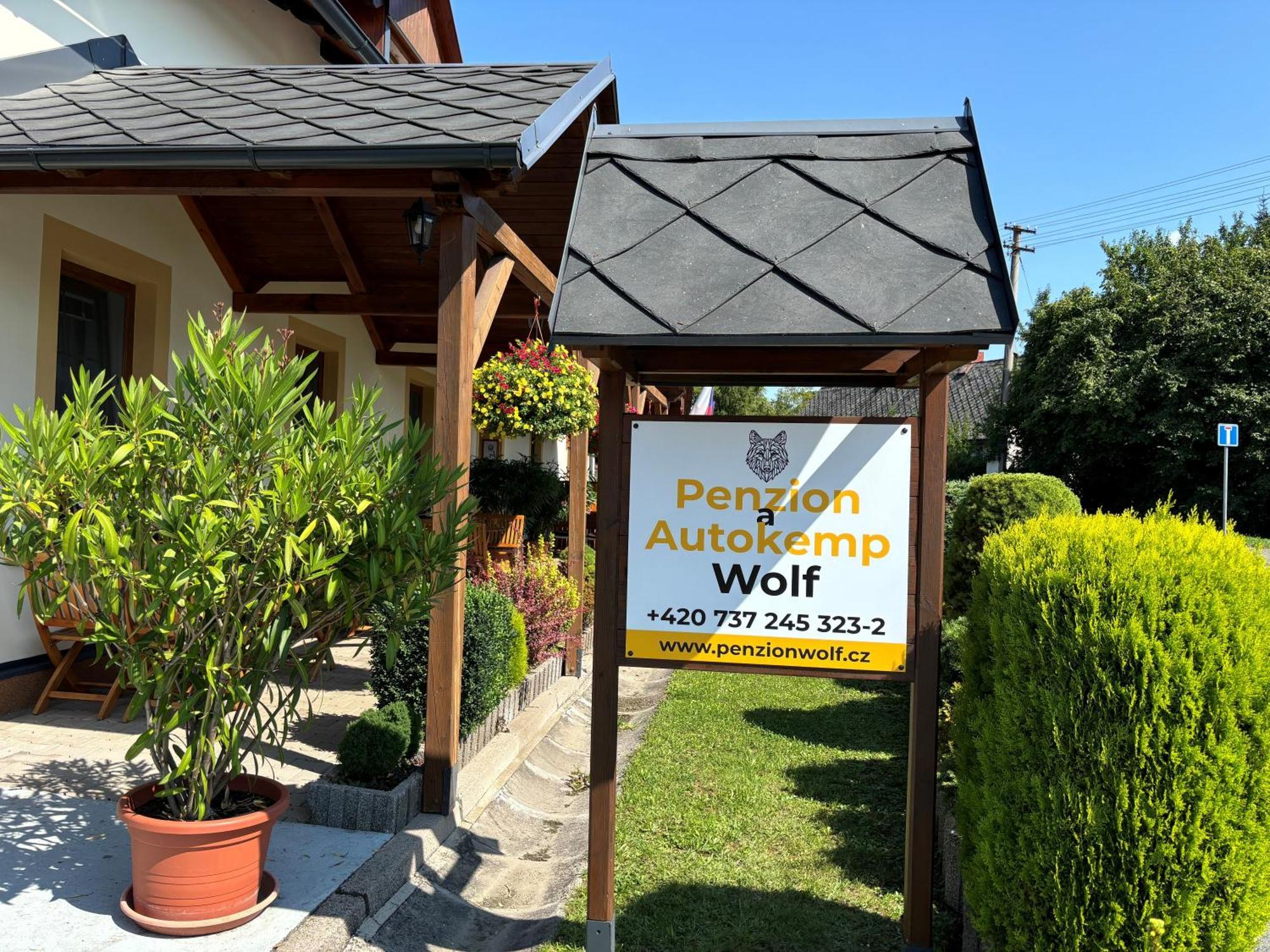 Penzion A Autokemp Wolf Česká Skalice المظهر الخارجي الصورة